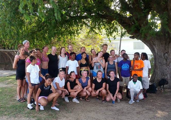 Project Promise and HÖJSKOLENDK volunteers renovate D.C. Canegata playground