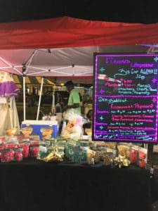 This booth offers flavored lemonade and popcorn. (Marina Leonard photo)