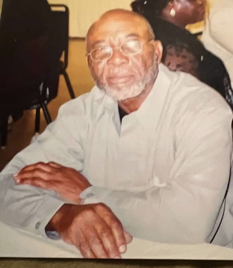 Stevroy McCauley Thomas Dies