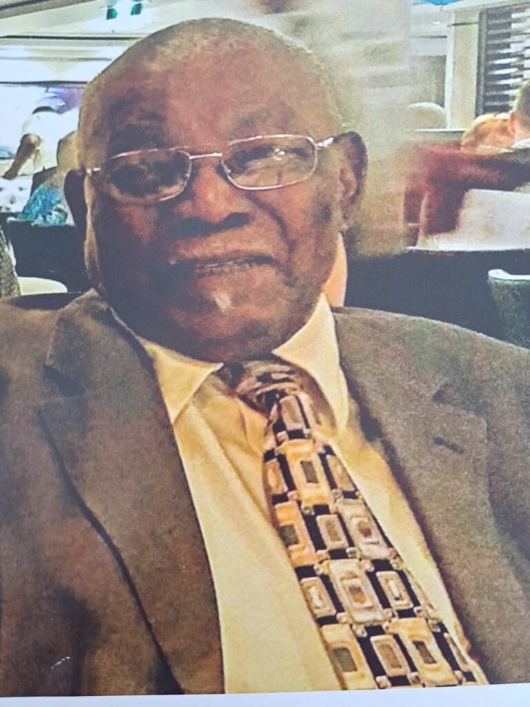 Claude Simmonds Dies at 102