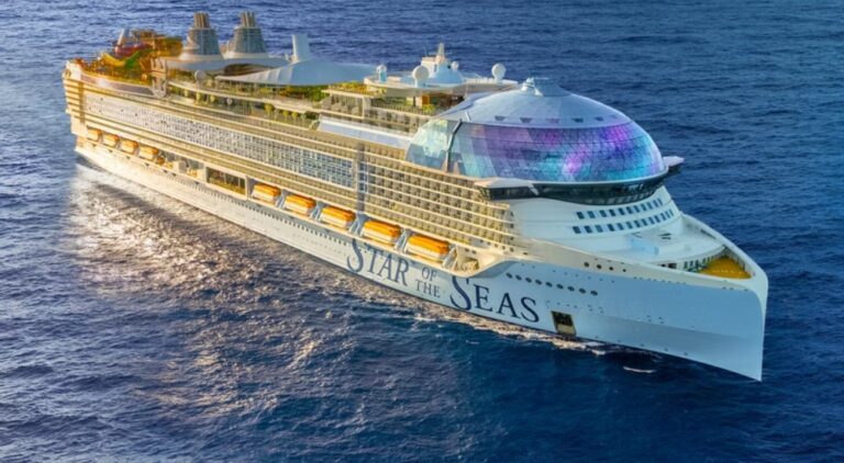 7,600-Passenger Star of the Seas Calls on St. Thomas Wednesday
